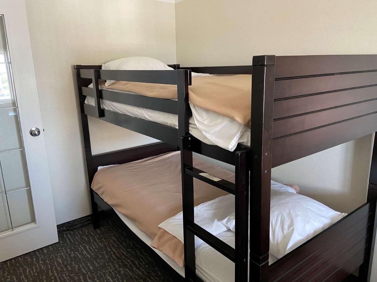 Best Western Cedar Park Inn Edmonton Extérieur photo