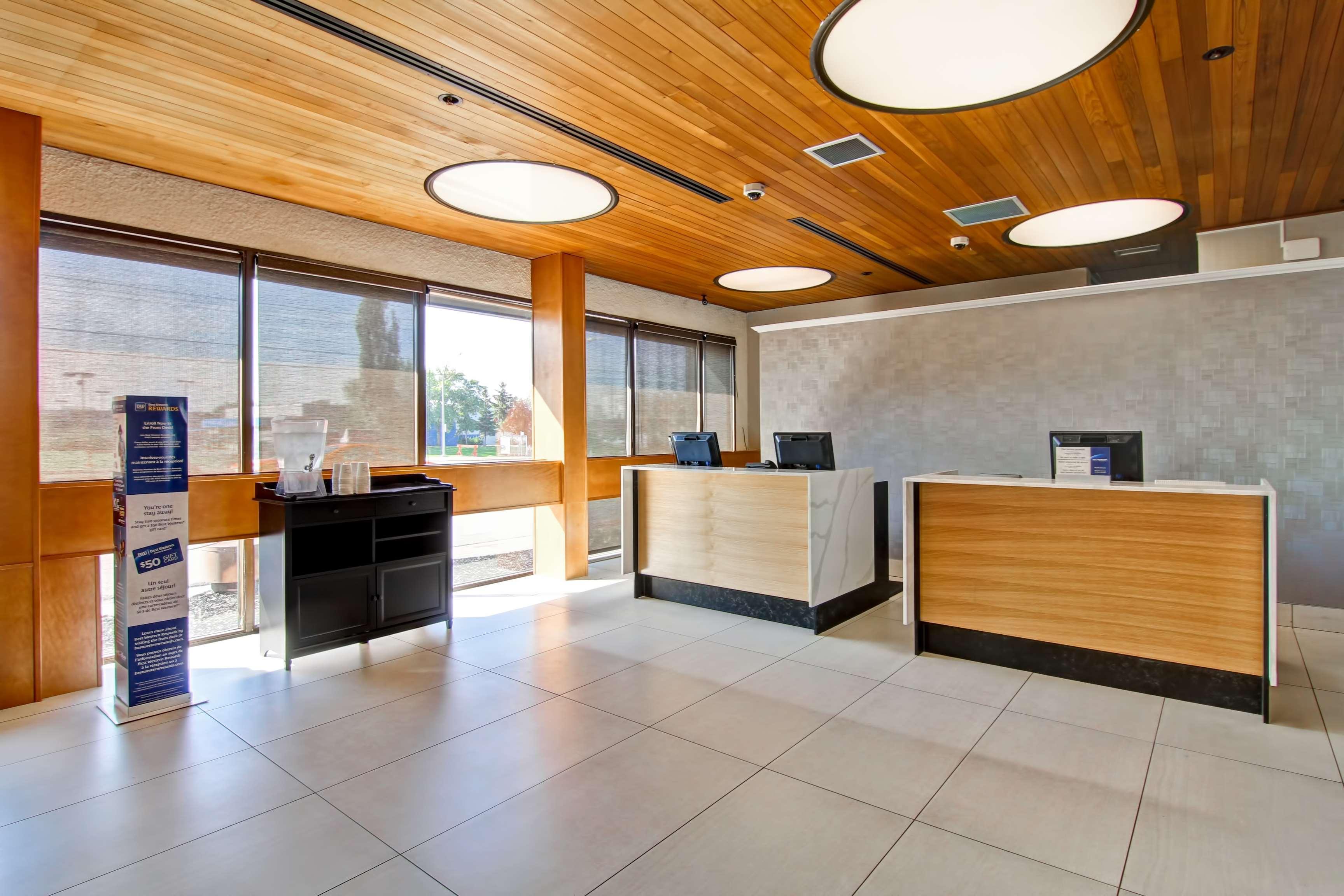 Best Western Cedar Park Inn Edmonton Extérieur photo