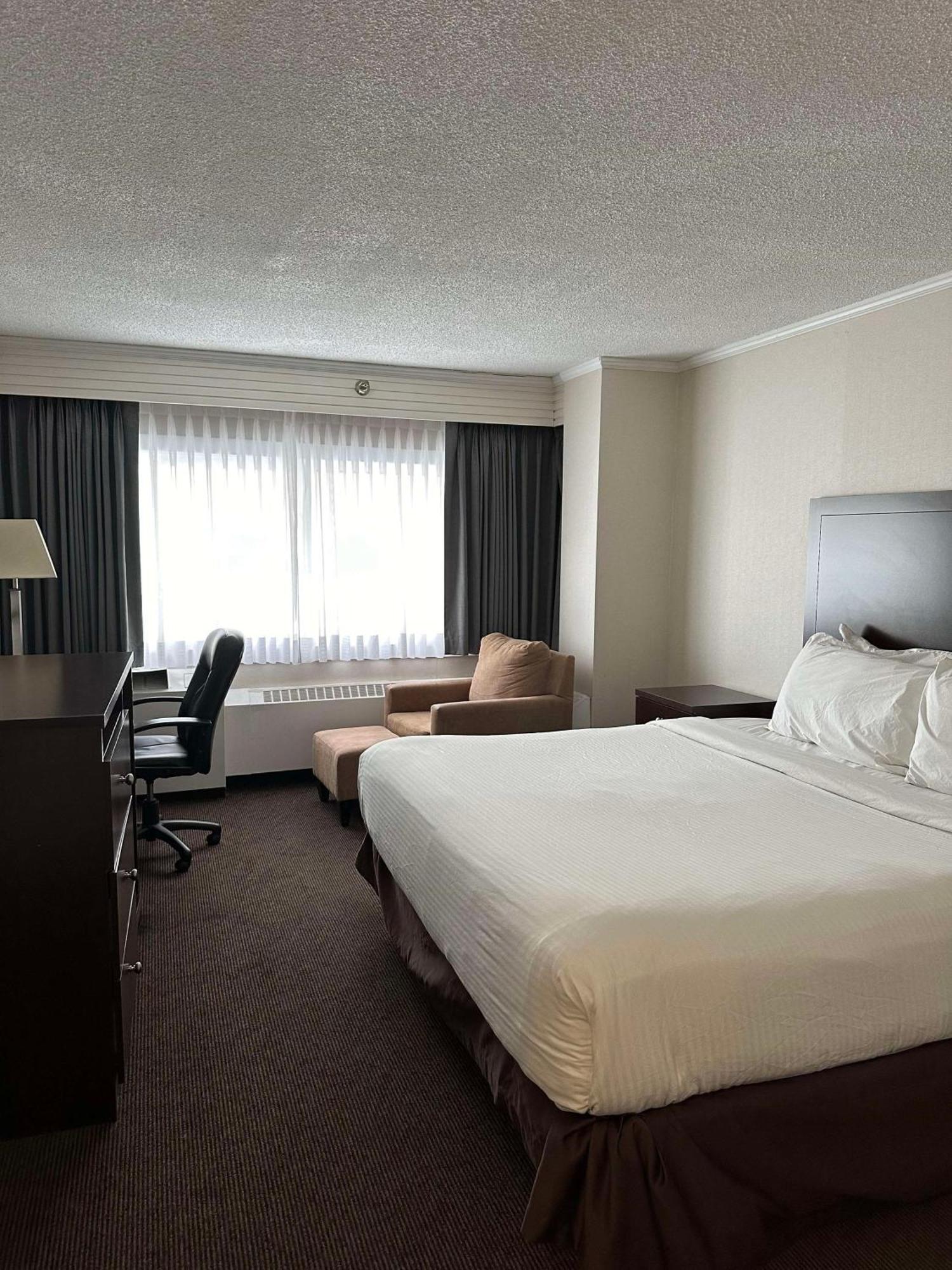 Best Western Cedar Park Inn Edmonton Extérieur photo