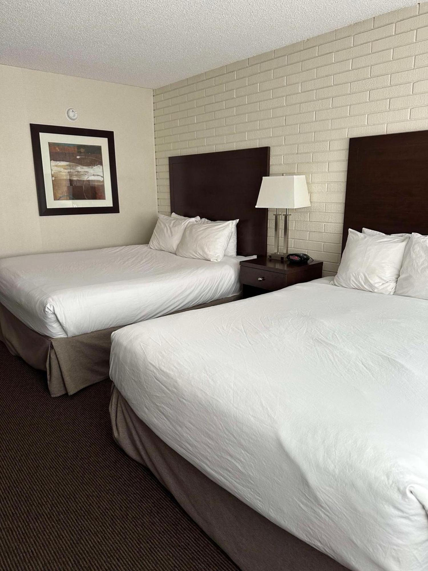 Best Western Cedar Park Inn Edmonton Extérieur photo