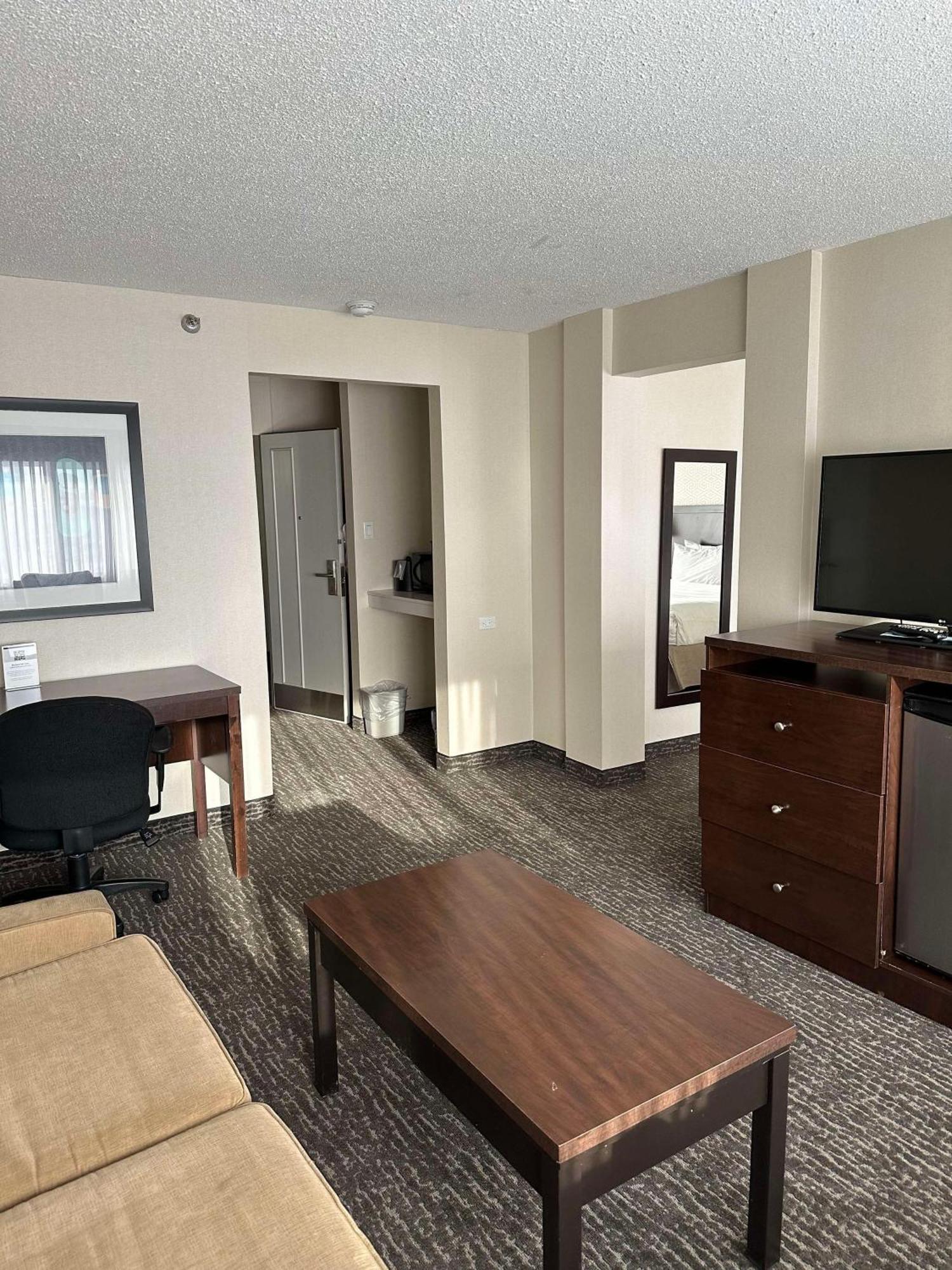 Best Western Cedar Park Inn Edmonton Extérieur photo