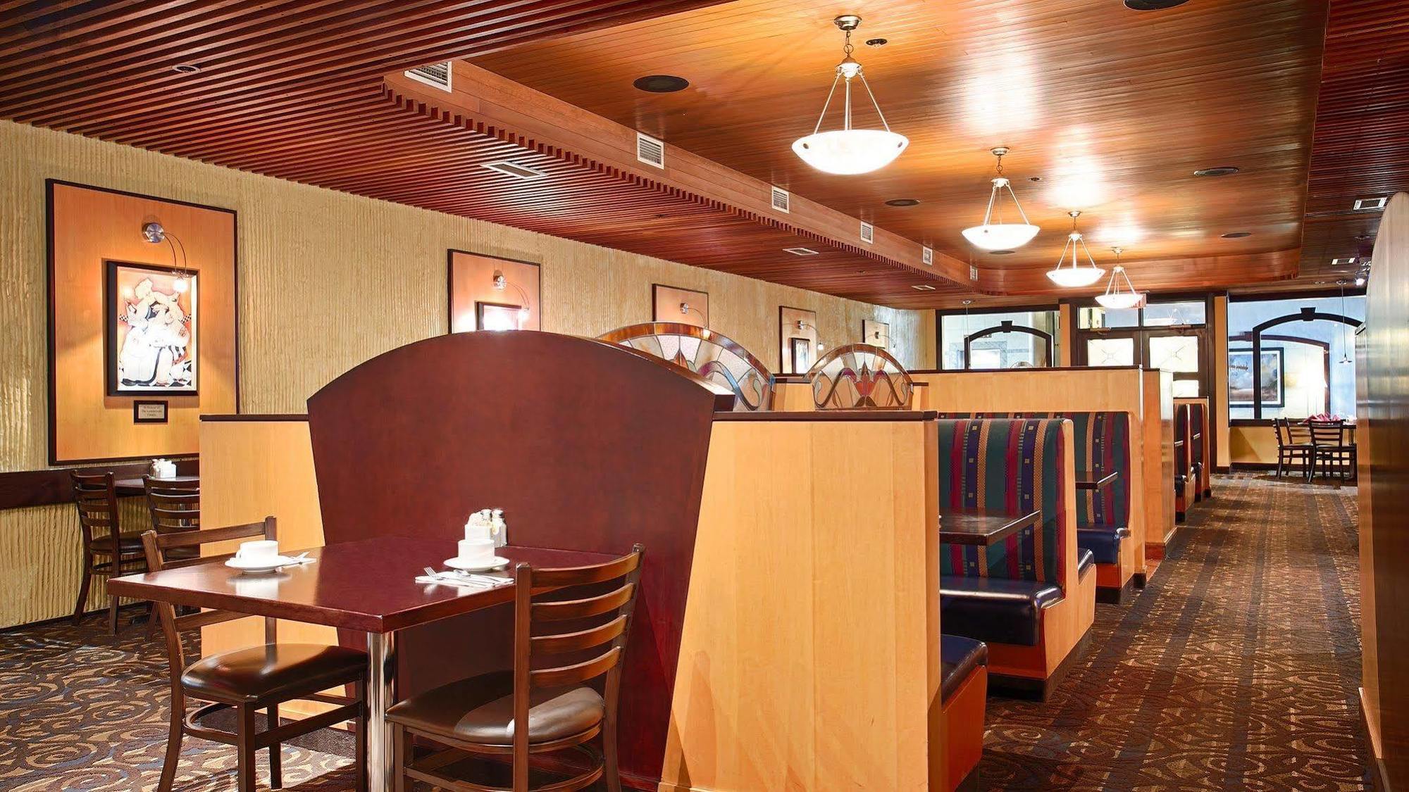 Best Western Cedar Park Inn Edmonton Extérieur photo